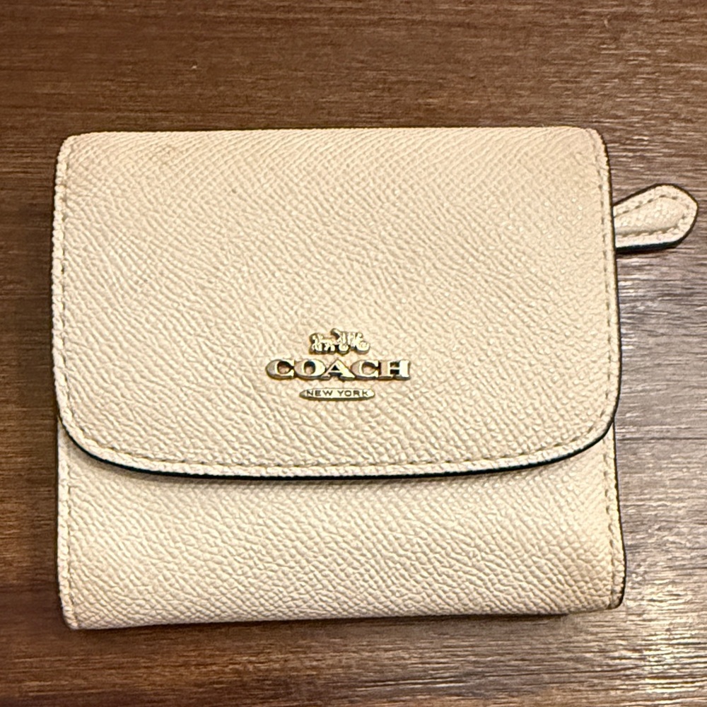Coach cream leather wallet
